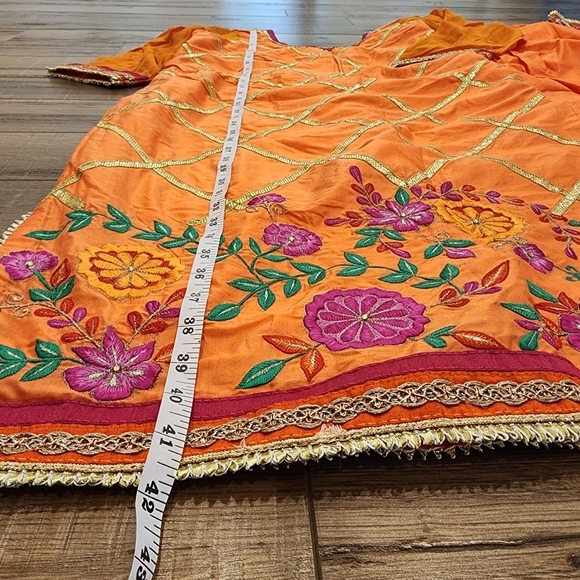 Inidan suit with salwaar kameez and dupatta - Picture 8 of 11